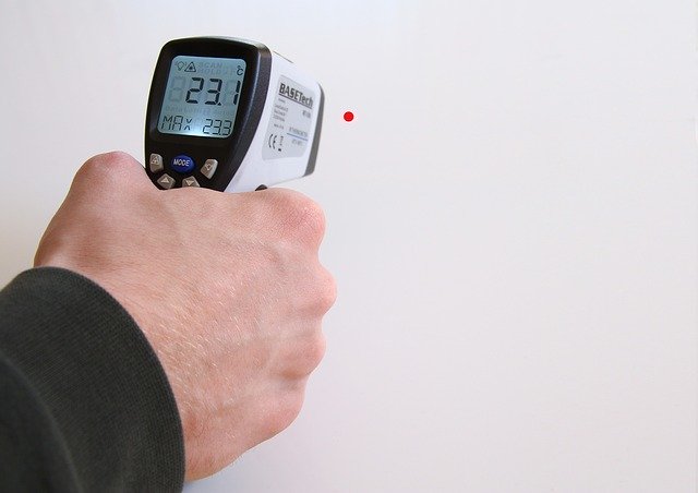 termometro febbre-termoscanner